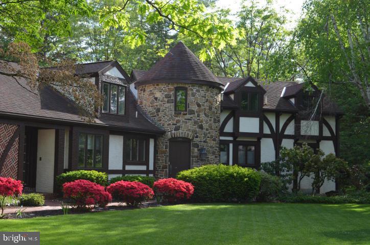 1322 Valley Road Lancaster, PA 17603 - Photo 1 of 50 Gallery Image 1