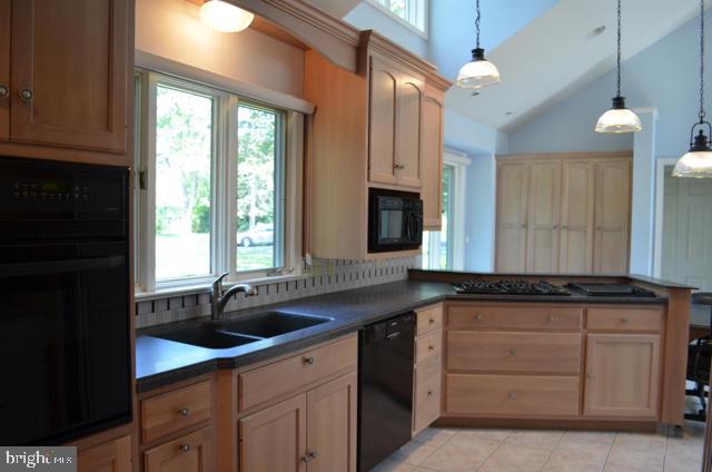 1322 Valley Road Lancaster, PA 17603 - Photo 15 of 50 Gallery Image 15