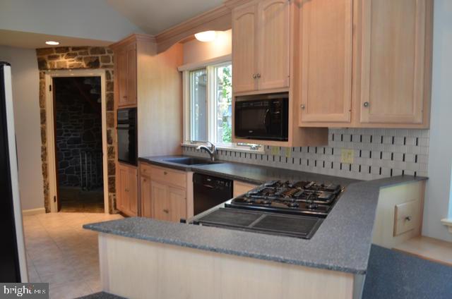 1322 Valley Road Lancaster, PA 17603 - Photo 19 of 50 Gallery Image 19