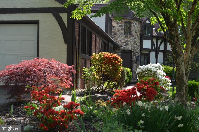 1322 Valley Road Lancaster, PA 17603 - Photo 2 of 50 Gallery Image 2