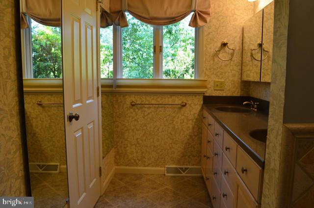 1322 Valley Road Lancaster, PA 17603 - Photo 33 of 50 Gallery Image 33