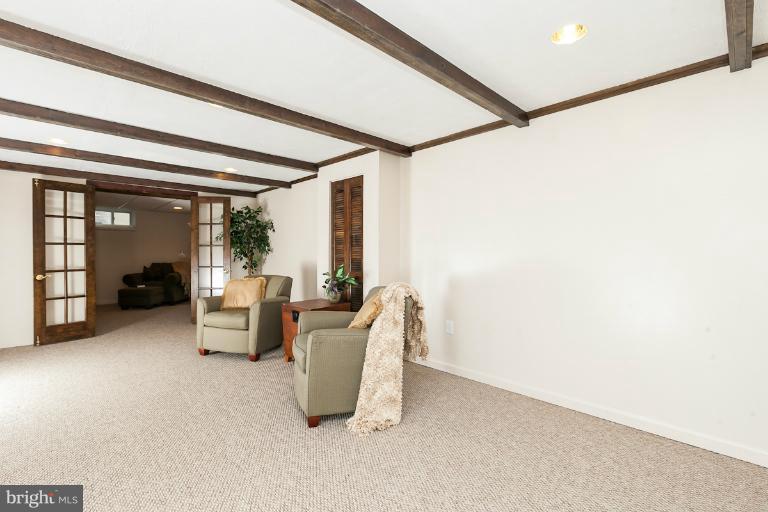 6737 Ransome Drive Baltimore, MD 21207 - Photo 16 of 29 Family Room