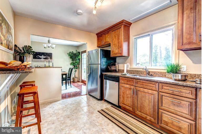 6737 Ransome Drive Baltimore, MD 21207 - Photo 20 of 29 Kitchen
