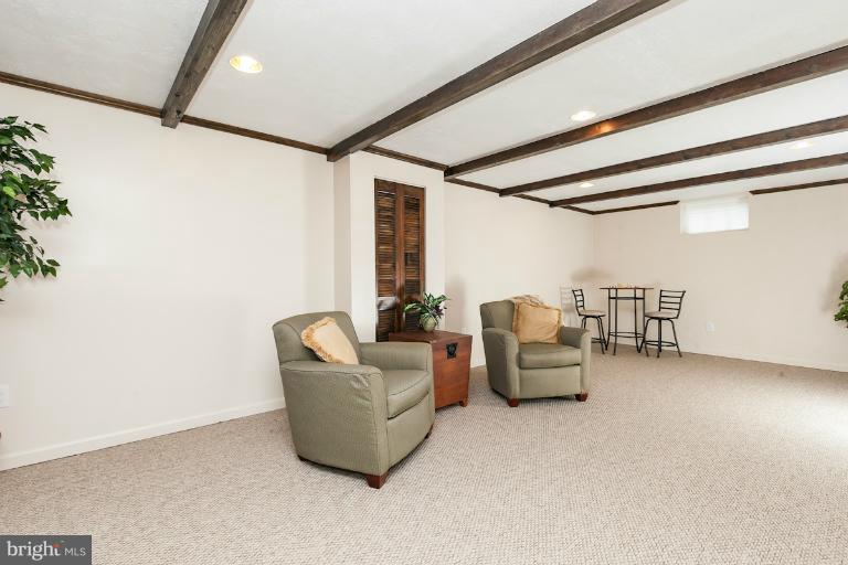 6737 Ransome Drive Baltimore, MD 21207 - Photo 21 of 29 Family Room