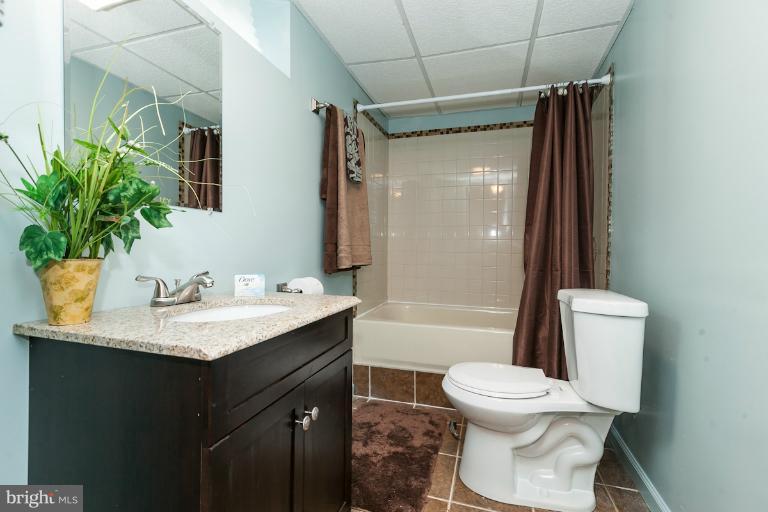 6737 Ransome Drive Baltimore, MD 21207 - Photo 25 of 29 Bath