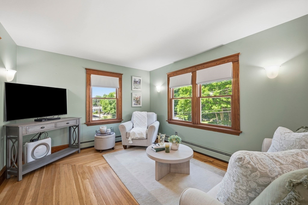 11 Friend Street Beverly, MA 01915 - Photo 6 of 37