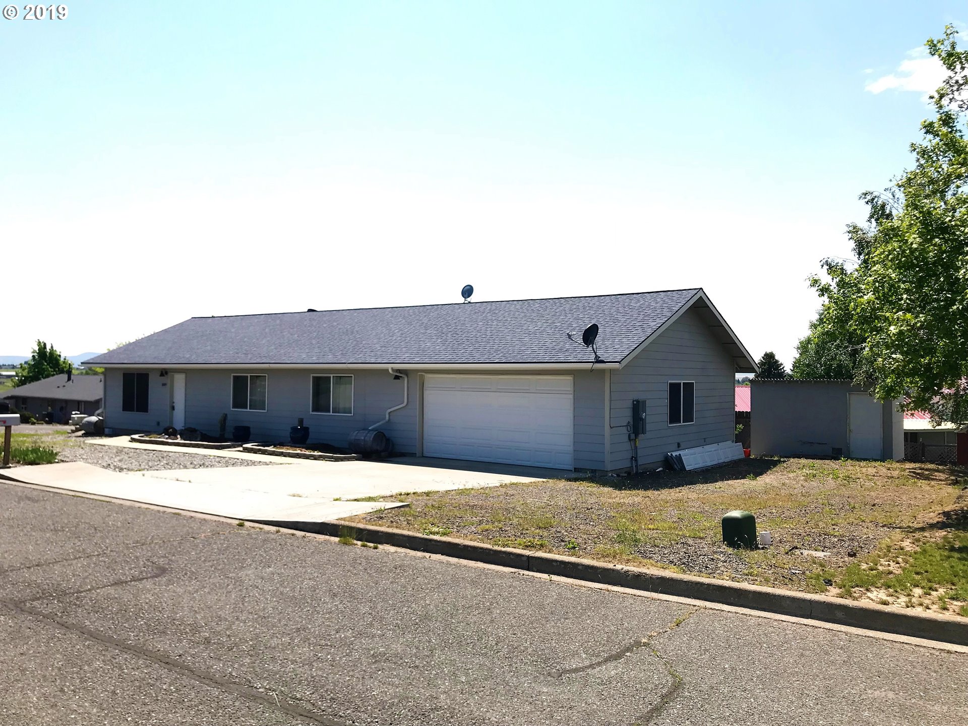 1009 Roe Drive Goldendale, WA 98620 - Photo 3 of 17 Gallery Image 3
