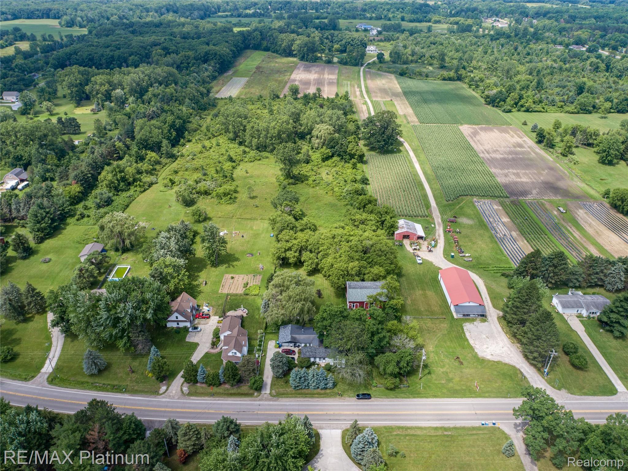 11160 Linden Road Linden, MI 48451 - Photo 39 of 43 11160 Linden Rd REDO HDR12.jpg