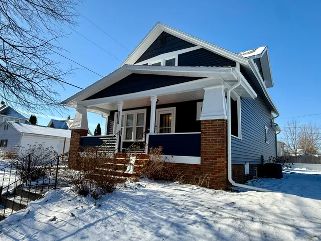 $244,900 | 1812 South 10th Street, Sheboygan, WI 53081