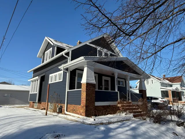 $244,900 | 1812 South 10th Street, Sheboygan, WI 53081