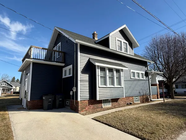 $224,900 | 1812 South 10th Street, Sheboygan, WI 53081