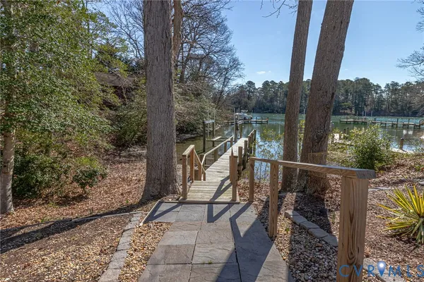$362,000 | 1302 South Glebe Road, Montross, VA 22520