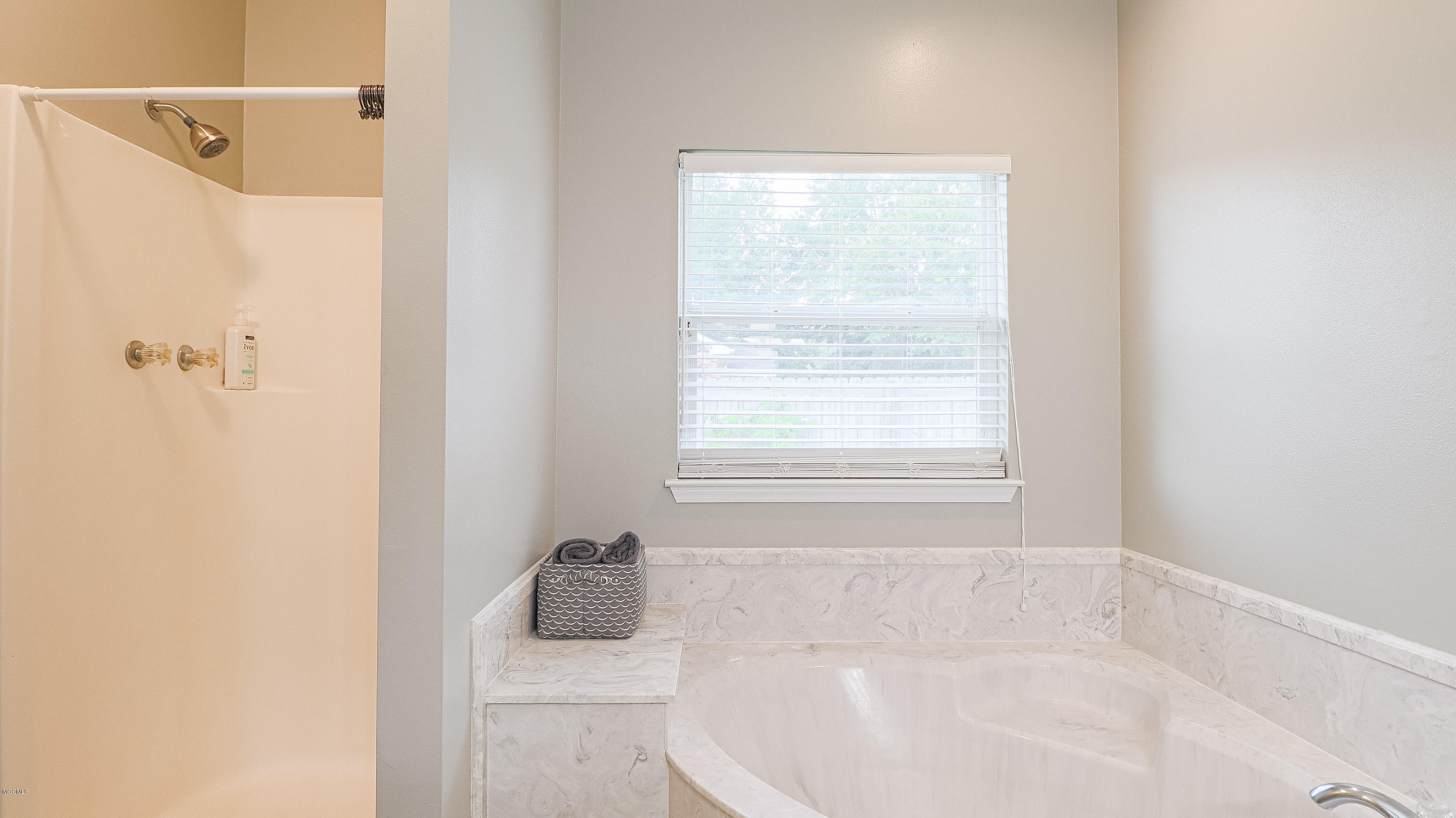 8904 Spring Avenue Ocean Springs, MS 39564 - Photo 17 of 28 image0 (4)