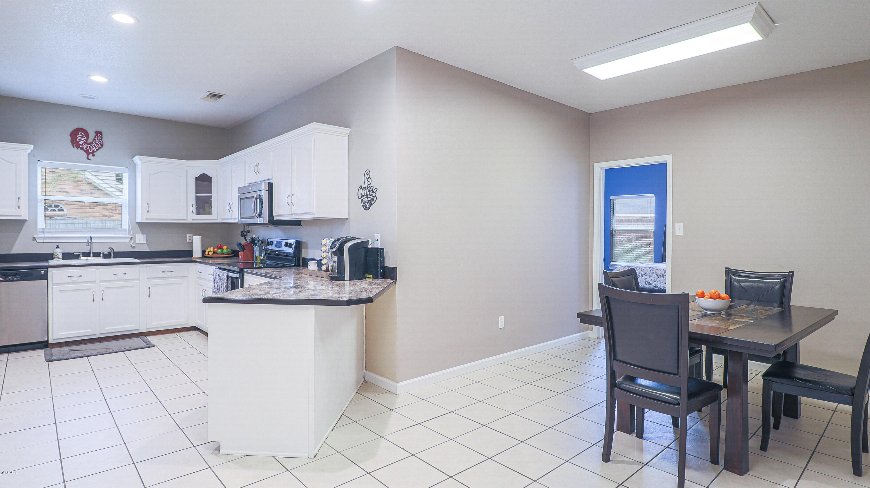 8904 Spring Avenue Ocean Springs, MS 39564 - Photo 9 of 28 image1 (3)