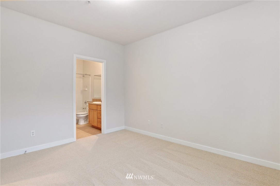 18930 Bothell Everett Highway, Unit V102 Bothell, WA 98012 - Photo 14 of 28