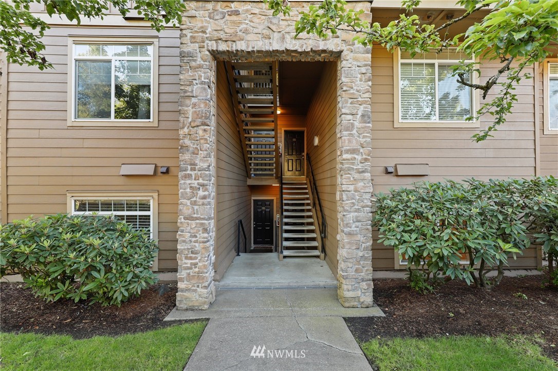18930 Bothell Everett Highway, Unit V102 Bothell, WA 98012 - Photo 22 of 28