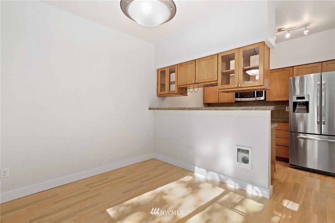 18930 Bothell Everett Highway, Unit V102 Bothell, WA 98012 - Photo 4 of 28