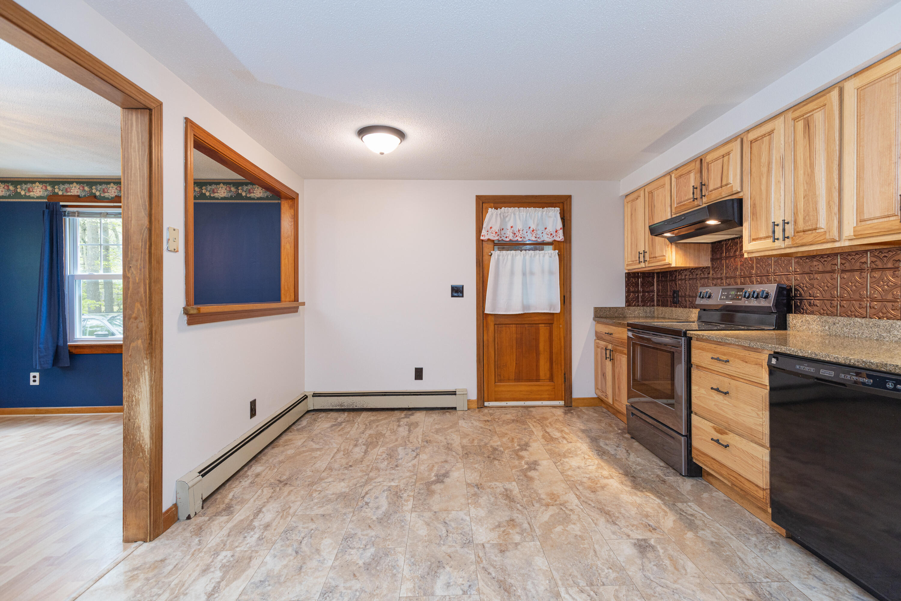 121 Glenwood Road Wells, ME 04090 - Photo 3 of 30 _H7A2192