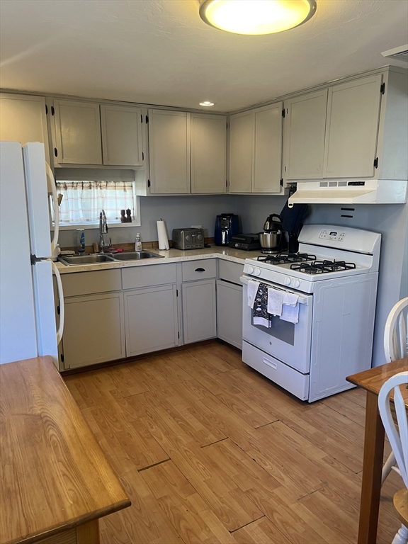 27 Morgan Road Holbrook, MA 02343 - Photo 2 of 5