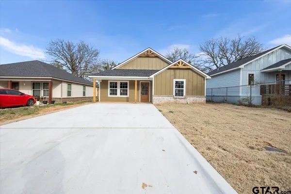 $229,900 | 906 Duckenfield Avenue, Tyler, TX 75701