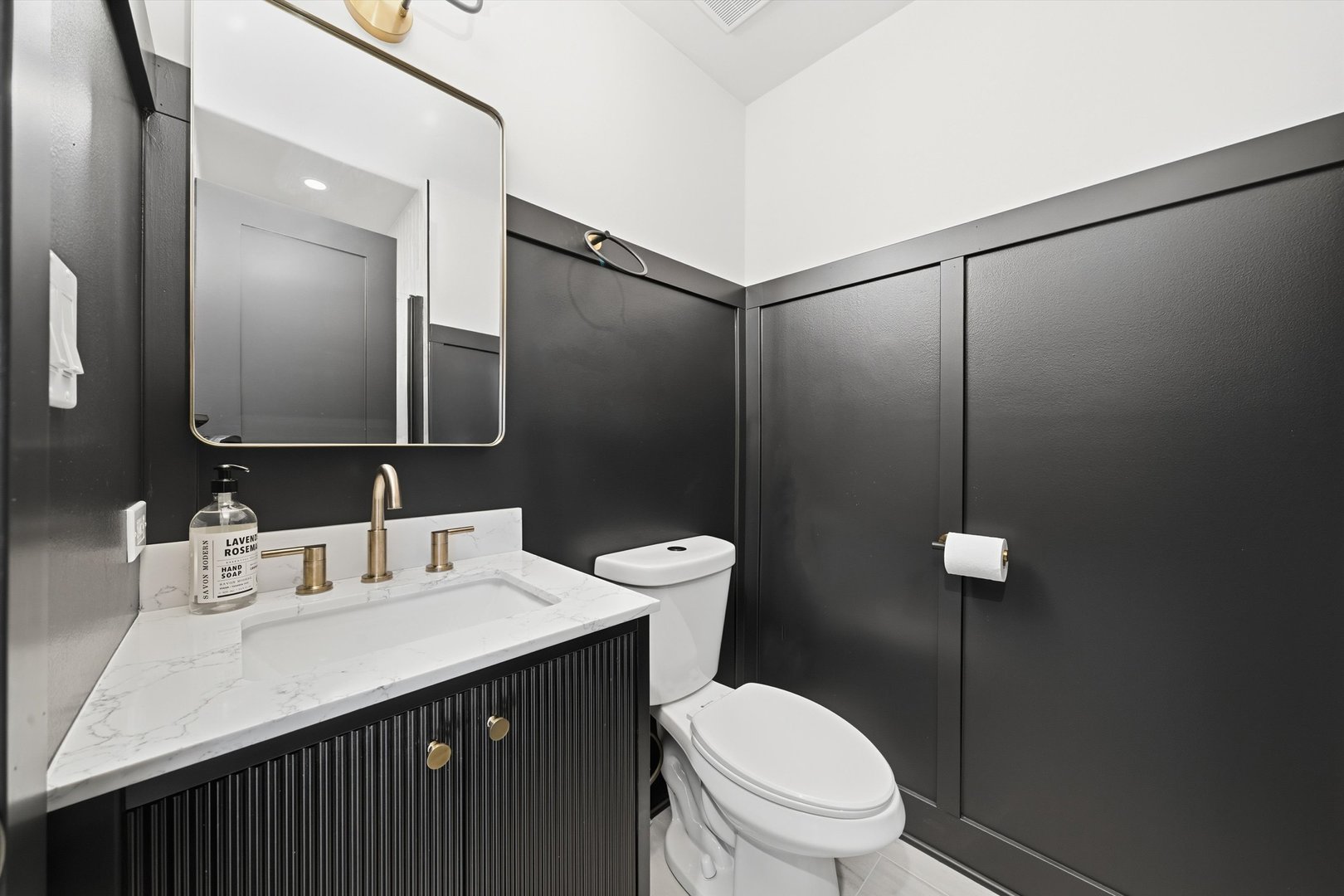 7725 Sawyer Road Darien, IL 60561 - Photo 11 of 35