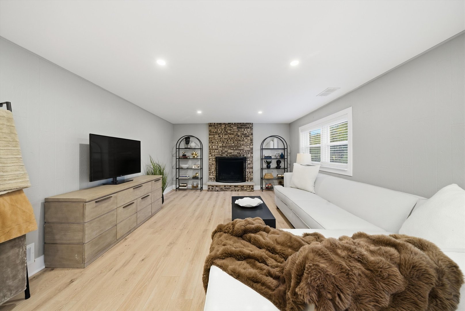 7725 Sawyer Road Darien, IL 60561 - Photo 21 of 35