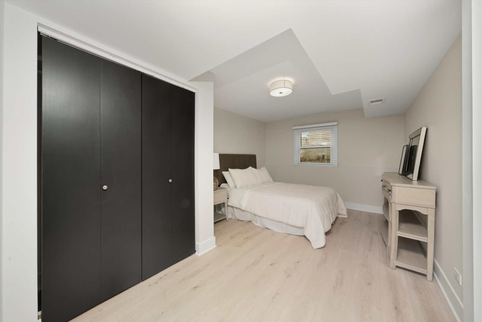 7725 Sawyer Road Darien, IL 60561 - Photo 24 of 35