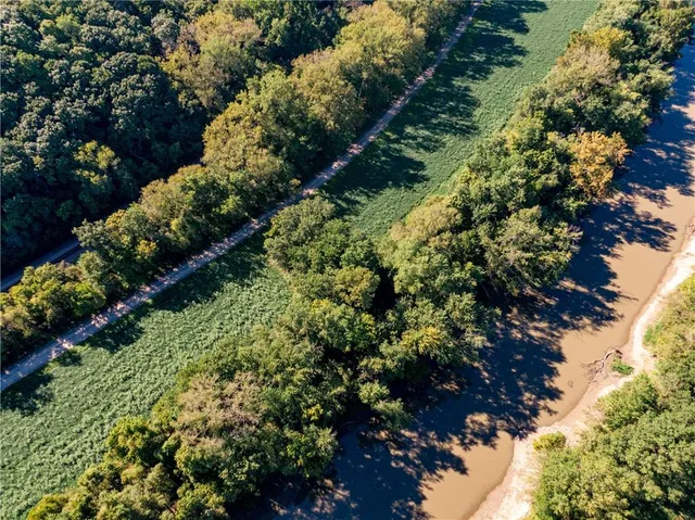 $175,000 | 17375 Queens Road, Lacygne, KS 66040