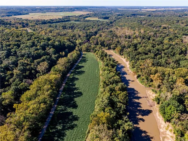 $175,000 | 17375 Queens Road, Lacygne, KS 66040