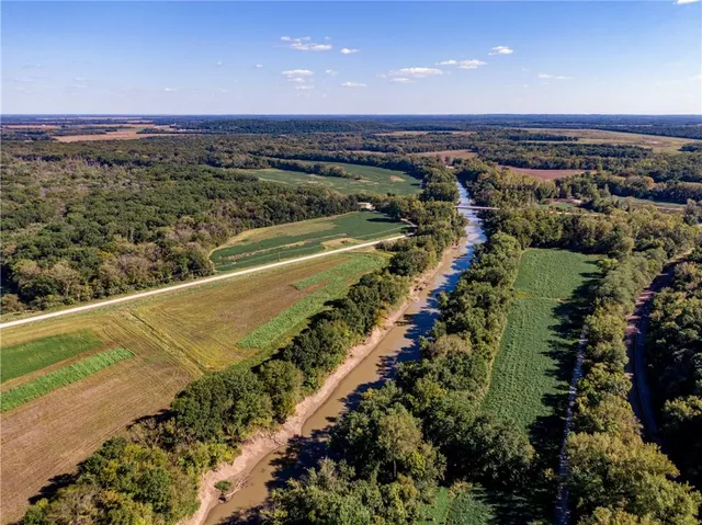 $175,000 | 17375 Queens Road, Lacygne, KS 66040