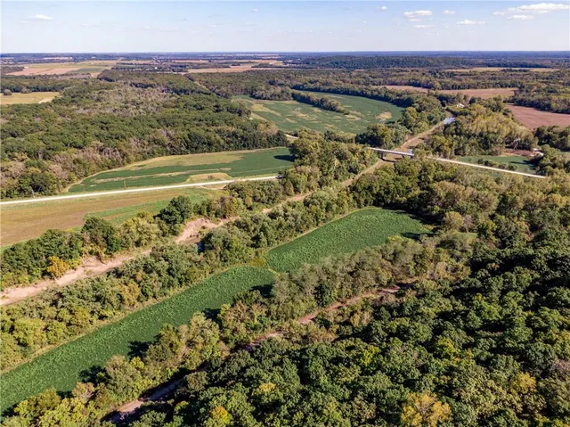 $175,000 | 17375 Queens Road, Lacygne, KS 66040