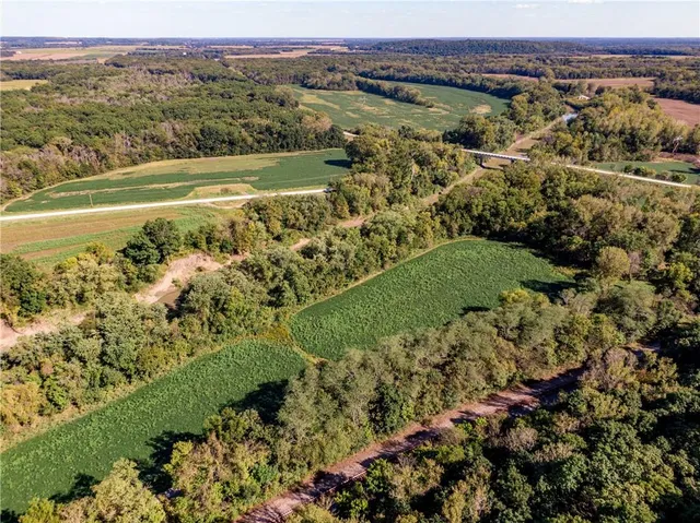 $175,000 | 17375 Queens Road, Lacygne, KS 66040