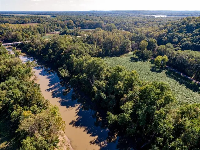 $175,000 | 17375 Queens Road, Lacygne, KS 66040