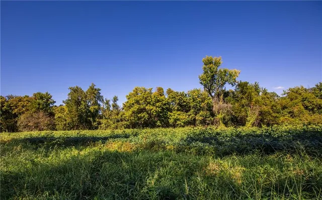 $175,000 | 17375 Queens Road, Lacygne, KS 66040