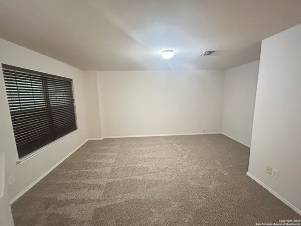 $1,595 | 307 Lucille, Converse, TX 78109