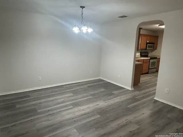 $1,895 | 307 Lucille, Converse, TX 78109