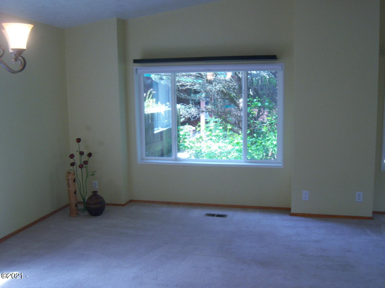129 Southwest 86th Court Newport, OR 97366 - Photo 4 of 32 100_9175