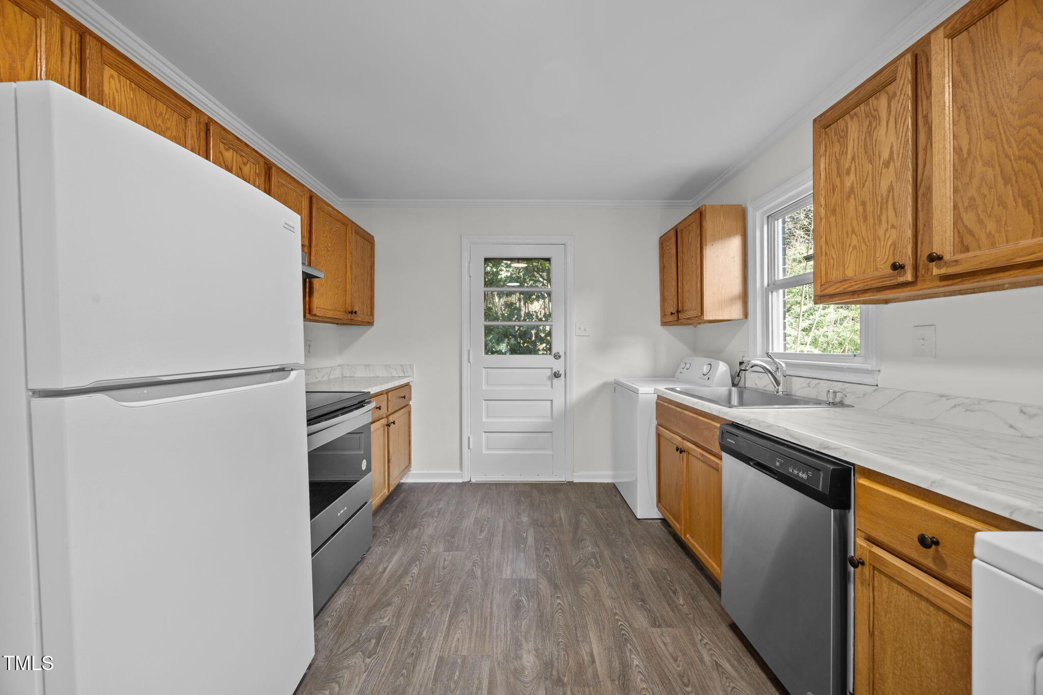 302 Normandy Street Durham, NC 27707 - Photo 9 of 21 Kitchen