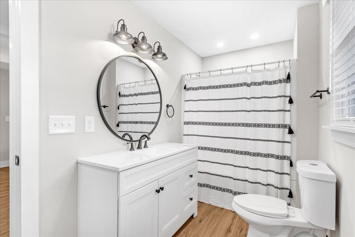 838 Pete Sain Road Manchester, TN 37355 - Photo 18 of 34 Primary Bathroom- new everything including new plumbing throughout the home!