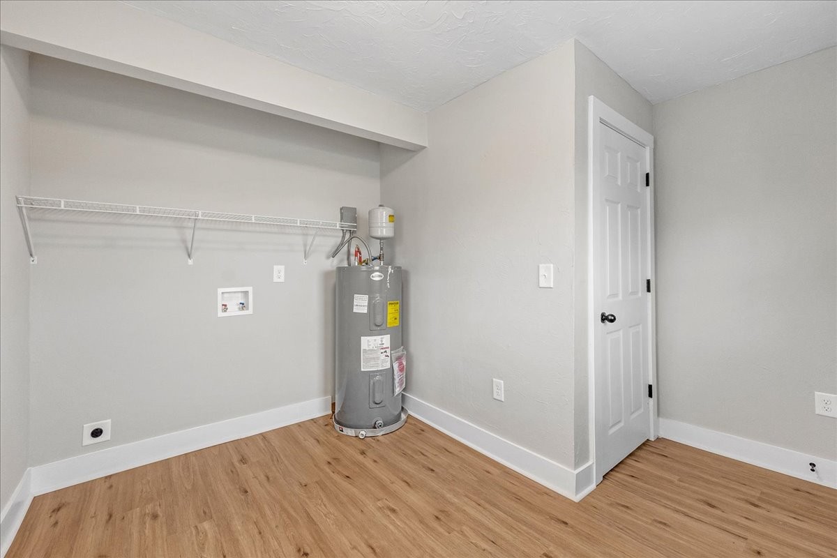 838 Pete Sain Road Manchester, TN 37355 - Photo 25 of 34 Huge Laundry Room