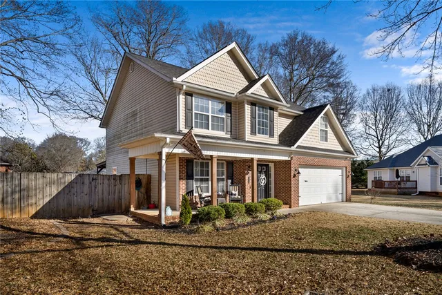 $359,900 | 114 Thorncliff Place, Anderson, SC 29625