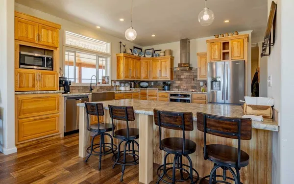 $585,000 | 365 Broken Spoke Loop, Greybull, WY 82426