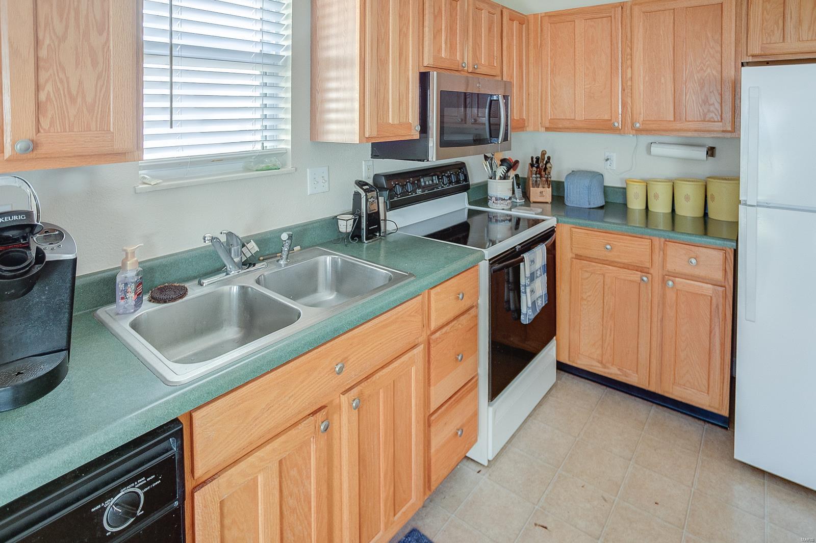 2237 Glenfield Drive Belleville, IL 62221 - Photo 11 of 25