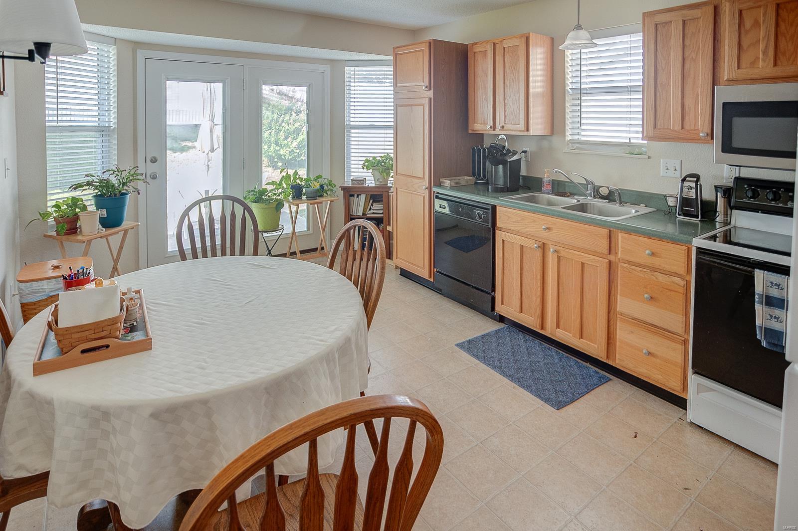 2237 Glenfield Drive Belleville, IL 62221 - Photo 8 of 25