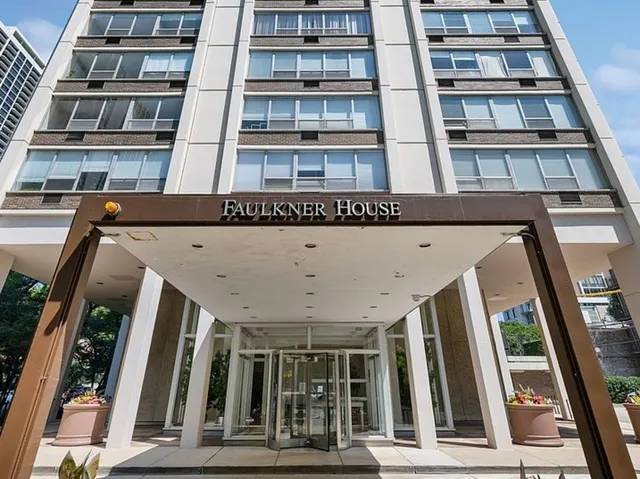 $2,275 | 70 West Burton Place, Unit 2901, Chicago, IL 60610