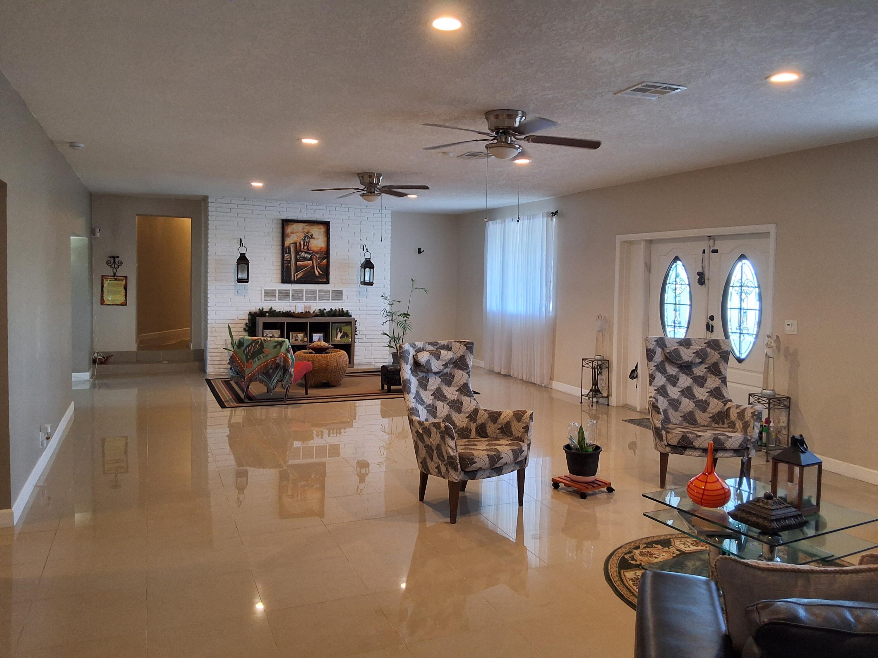 1221 Bacom Point Road Pahokee, FL 33476 - Photo 3 of 46 20260310_153035
