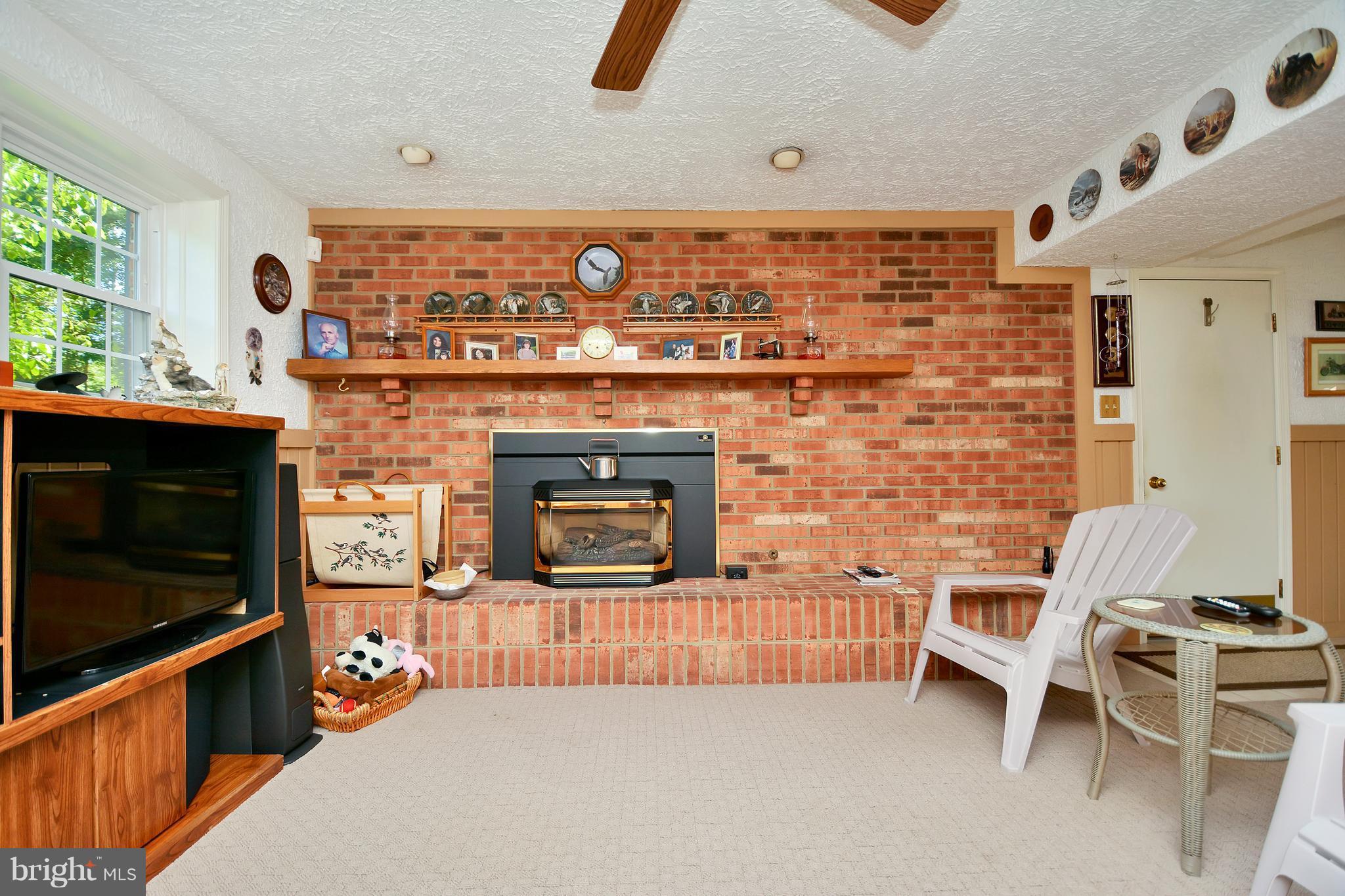 321 Joshua Road Stafford, VA 22556 - Photo 28 of 30 Family Room