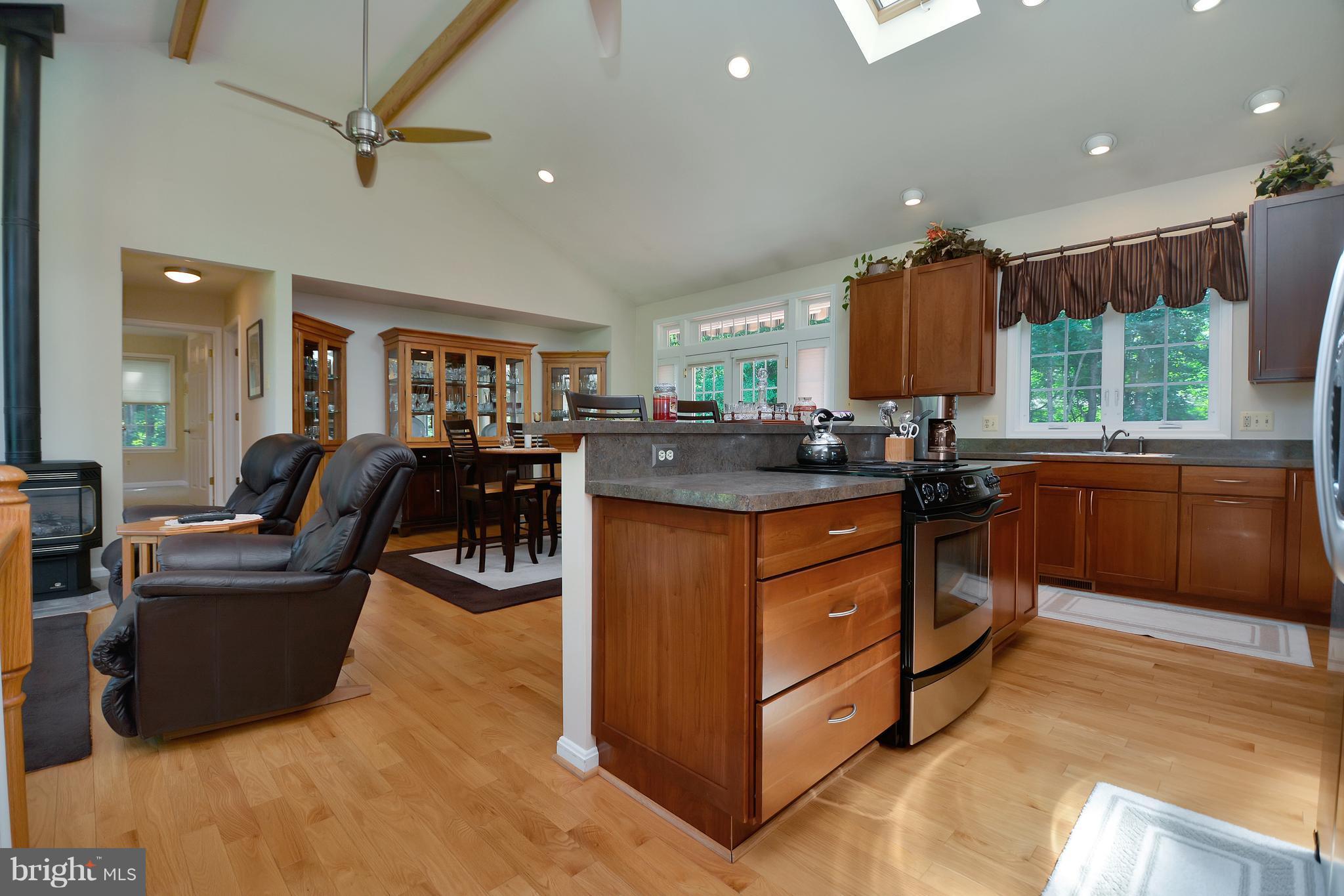 321 Joshua Road Stafford, VA 22556 - Photo 9 of 30 Interior (General)