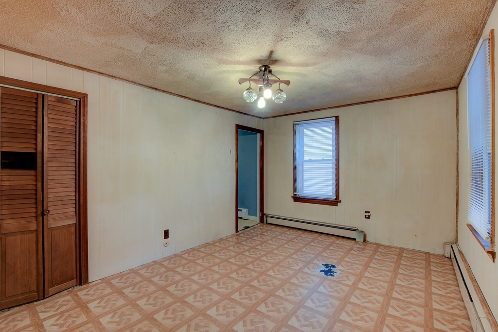 31 Webster Street Winchendon, MA 01475 - Photo 19 of 34