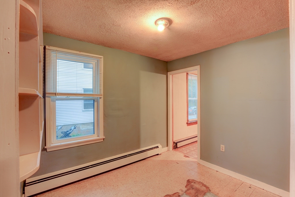 31 Webster Street Winchendon, MA 01475 - Photo 22 of 34